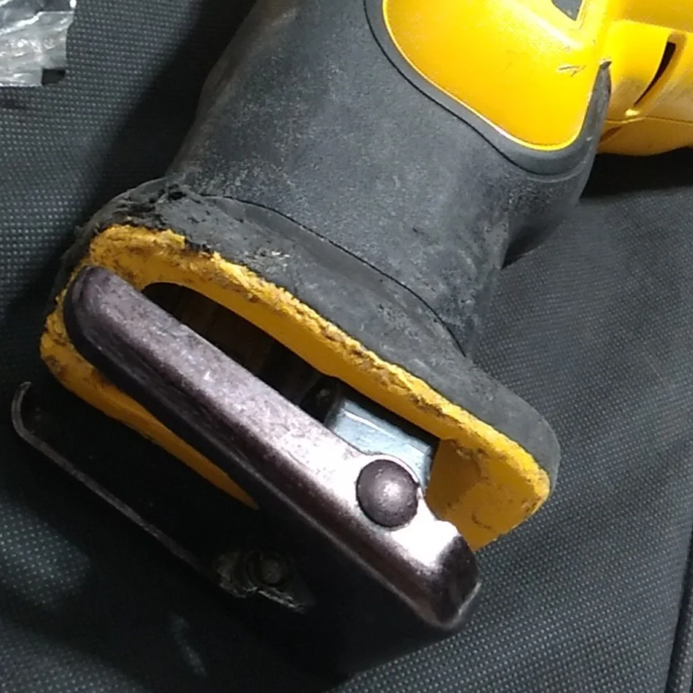 Dewalt 20V Combo Drill Sawzall 2 Batteries 1 Charger Only Sawzall Used - Picture 10 of 16
